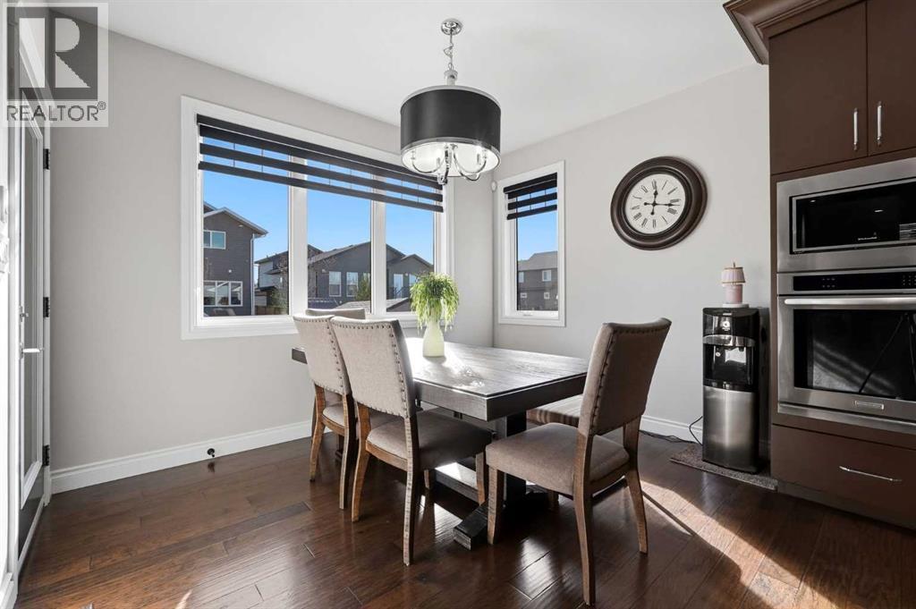 Listing photo – 211 Voisin Close, Red Deer