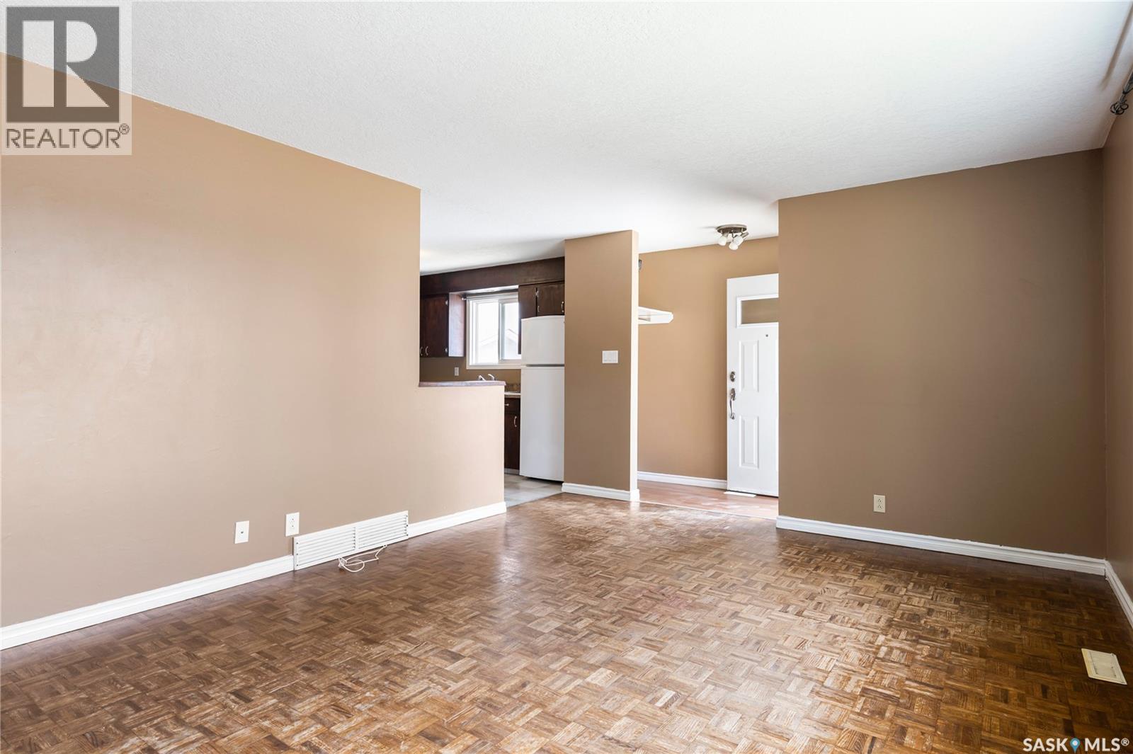 1008 7th AVENUE N, Regina — photo 5