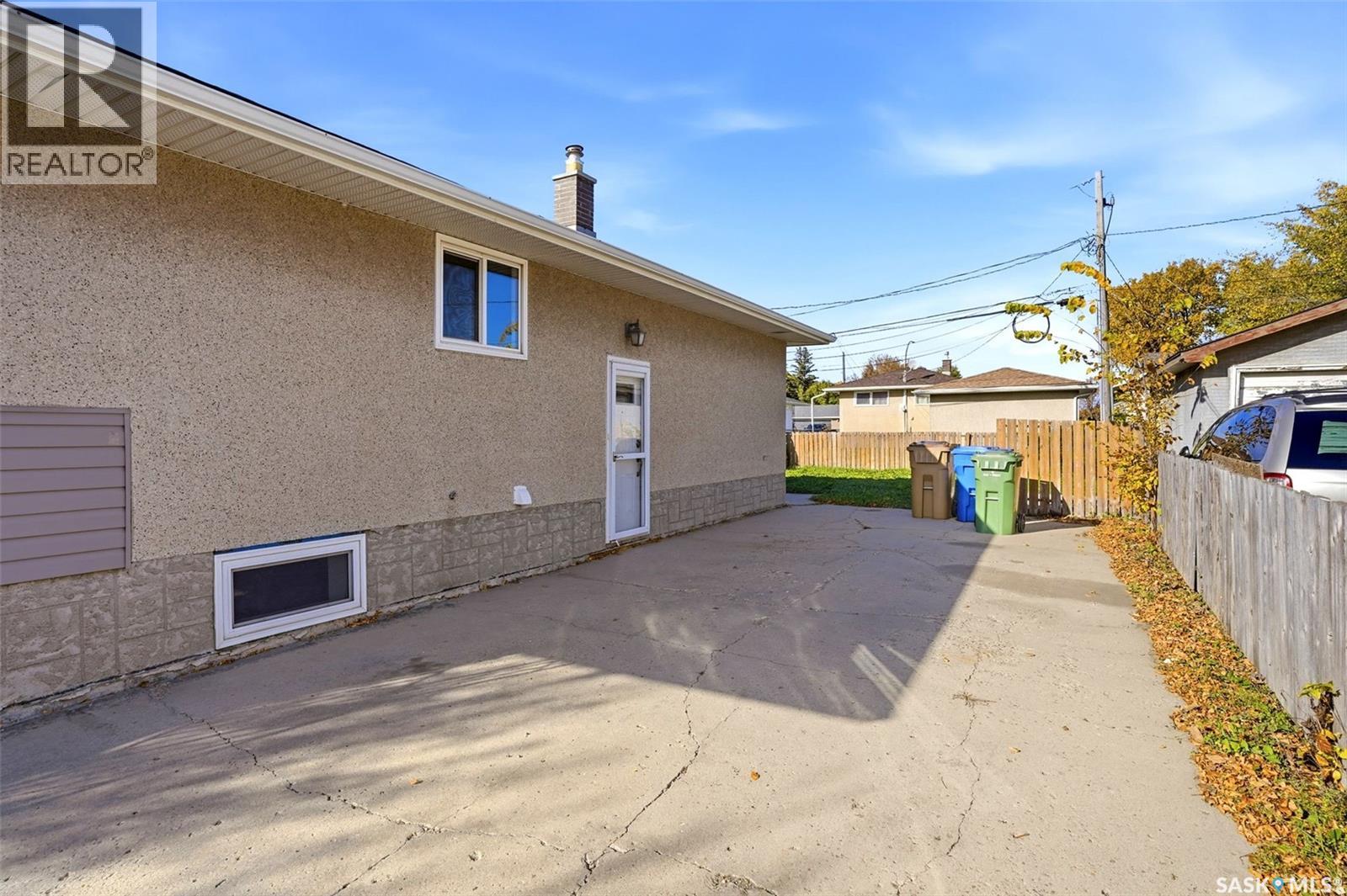 1008 7th AVENUE N - 27