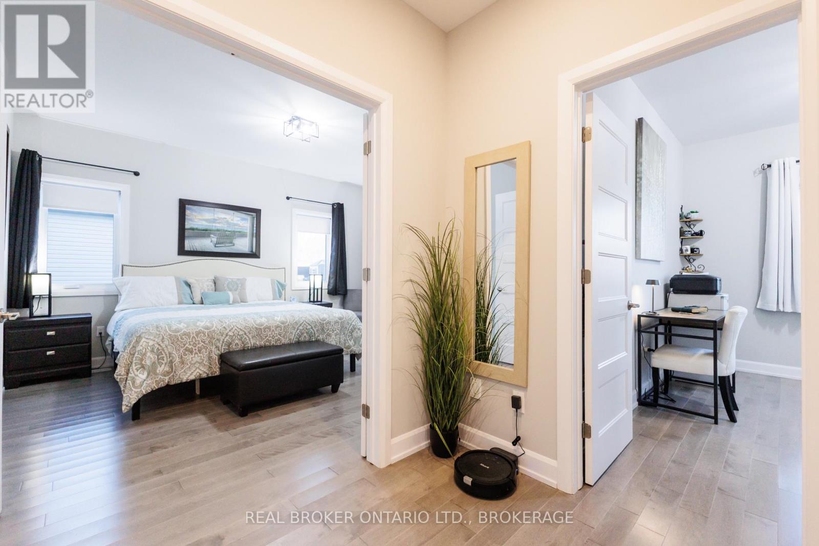 2415 Watson Crescent — photo 21