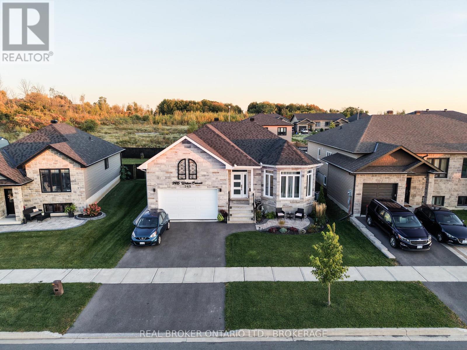 2415 Watson Crescent — photo 3