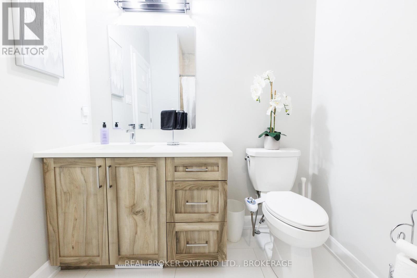 2415 WATSON CRESCENT - 34