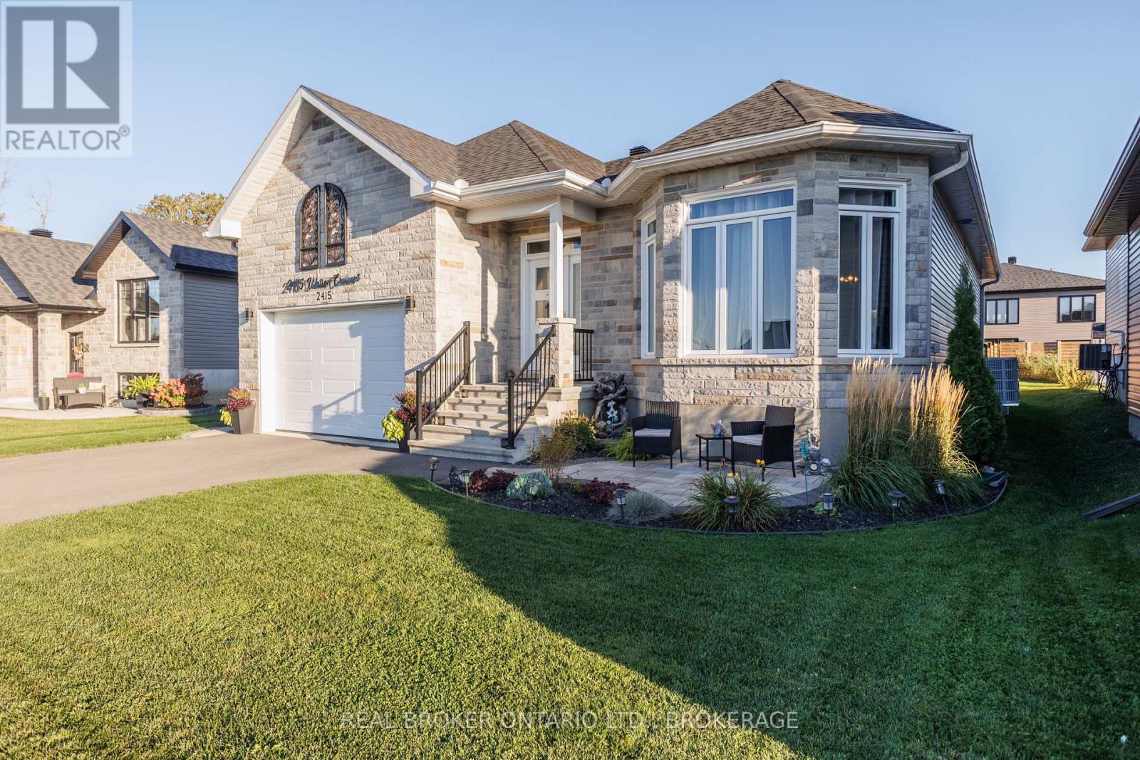2415 Watson Crescent — photo 4