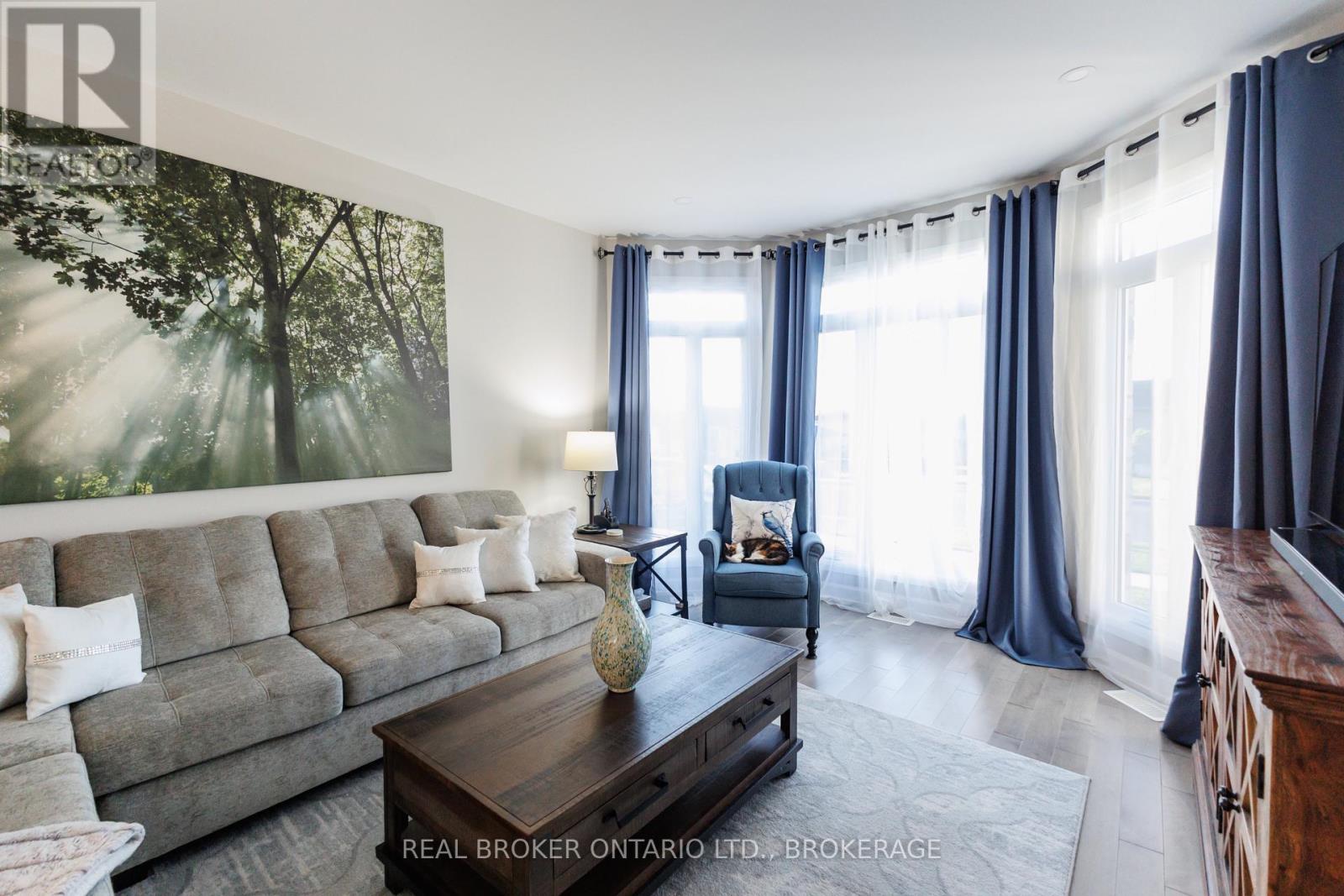 2415 WATSON CRESCENT - 9