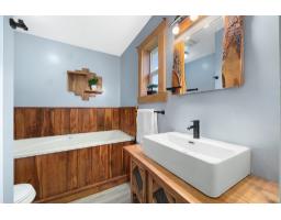216 Ch. Des Outaouais, L Ile Du Grand Calumet, QC J0X1J0 Photo 24