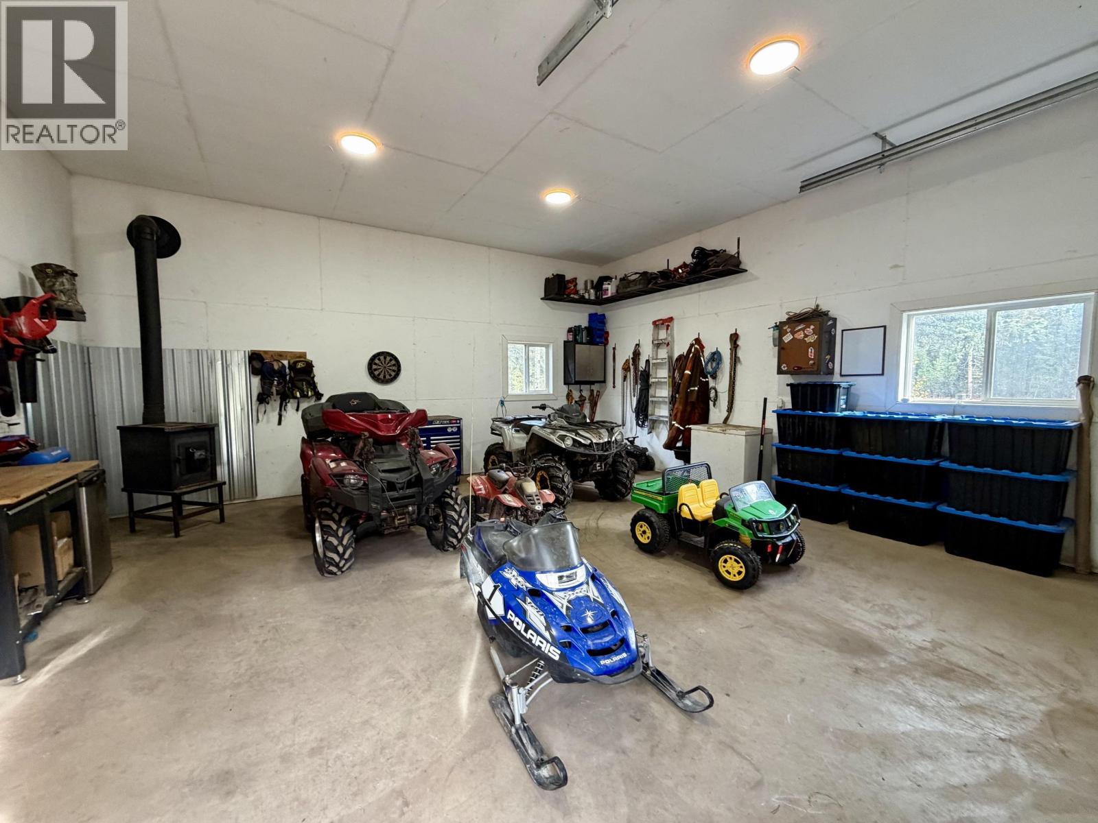 1225 AVELING COALMINE Road, Telkwa