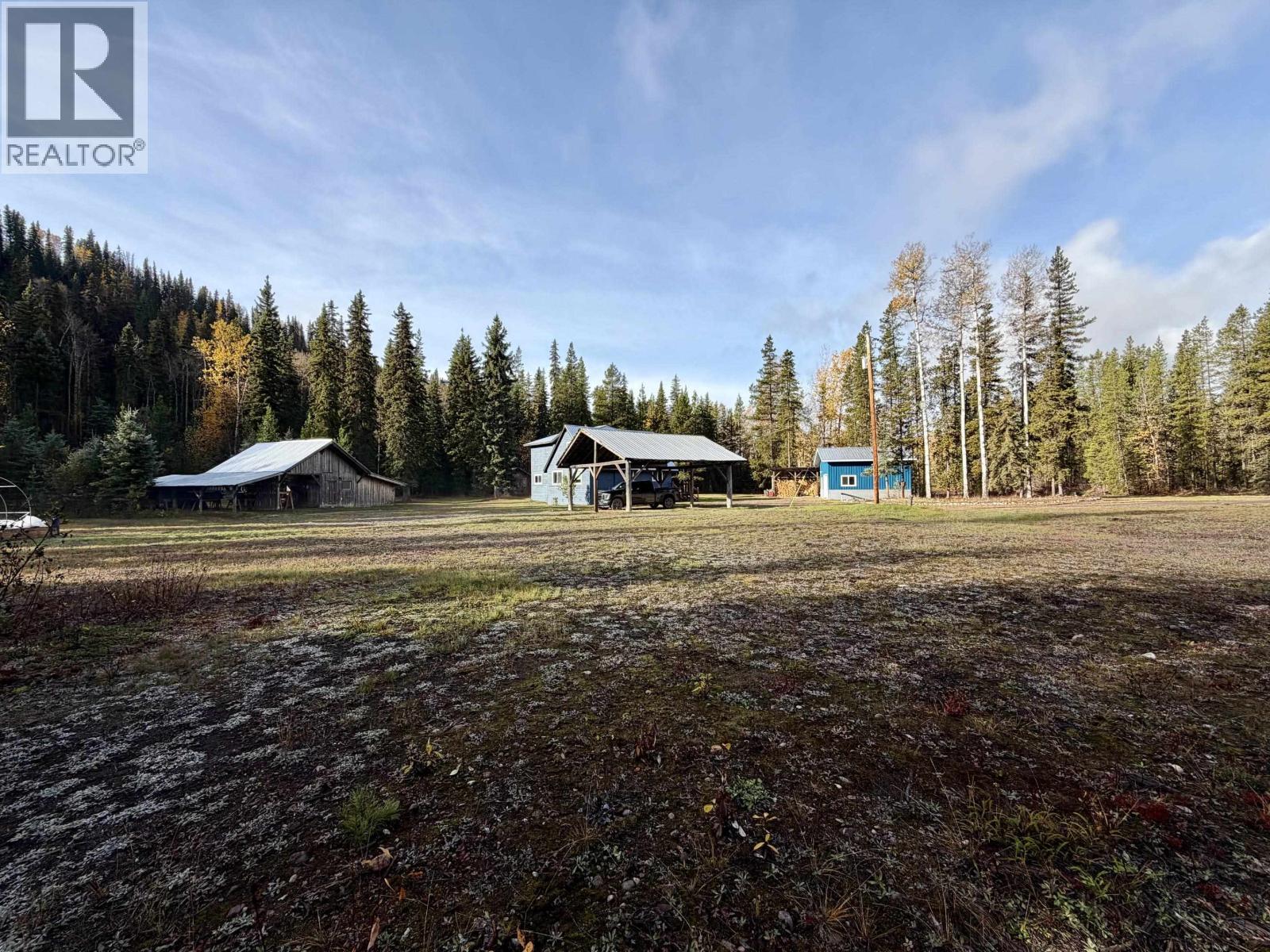1225 AVELING COALMINE Road, Telkwa