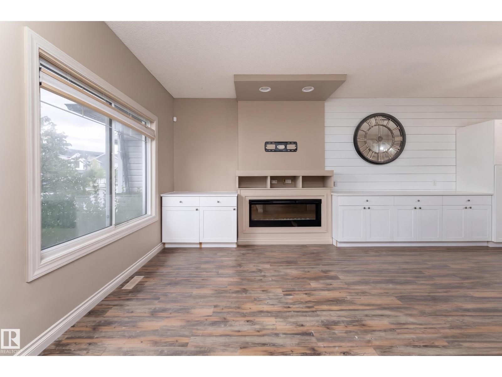 Property photograph 6 for MLS E4511386