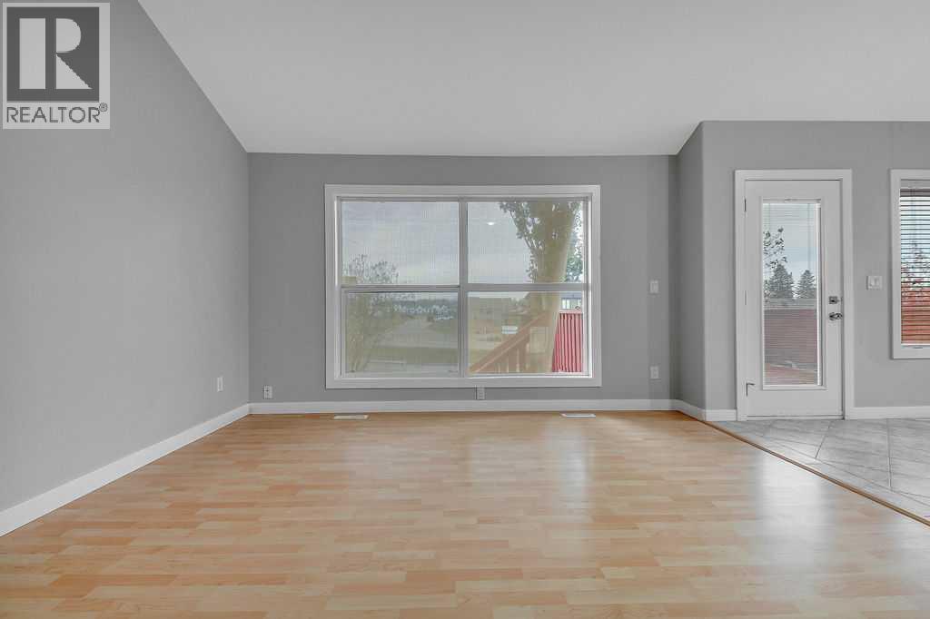 Listing photo – 43 Lindman Close, Sylvan Lake