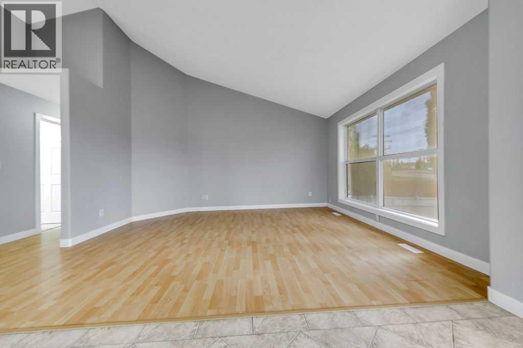 Listing photo – 43 Lindman Close, Sylvan Lake