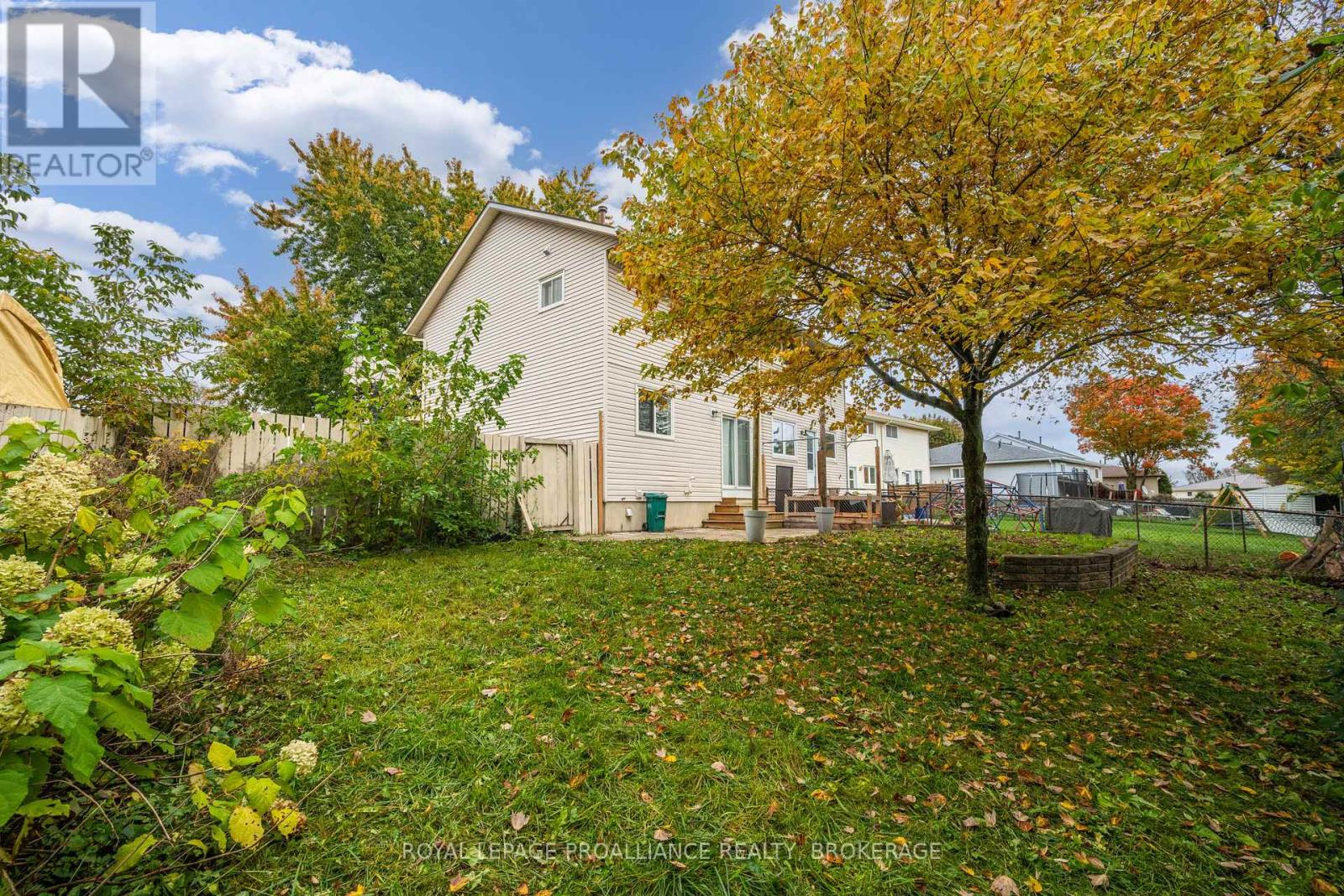 879 BEACONHILL COURT - Image 35