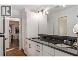 210 Windermere Road SW - photo 26