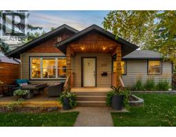 210 Windermere Road SW - photo 3