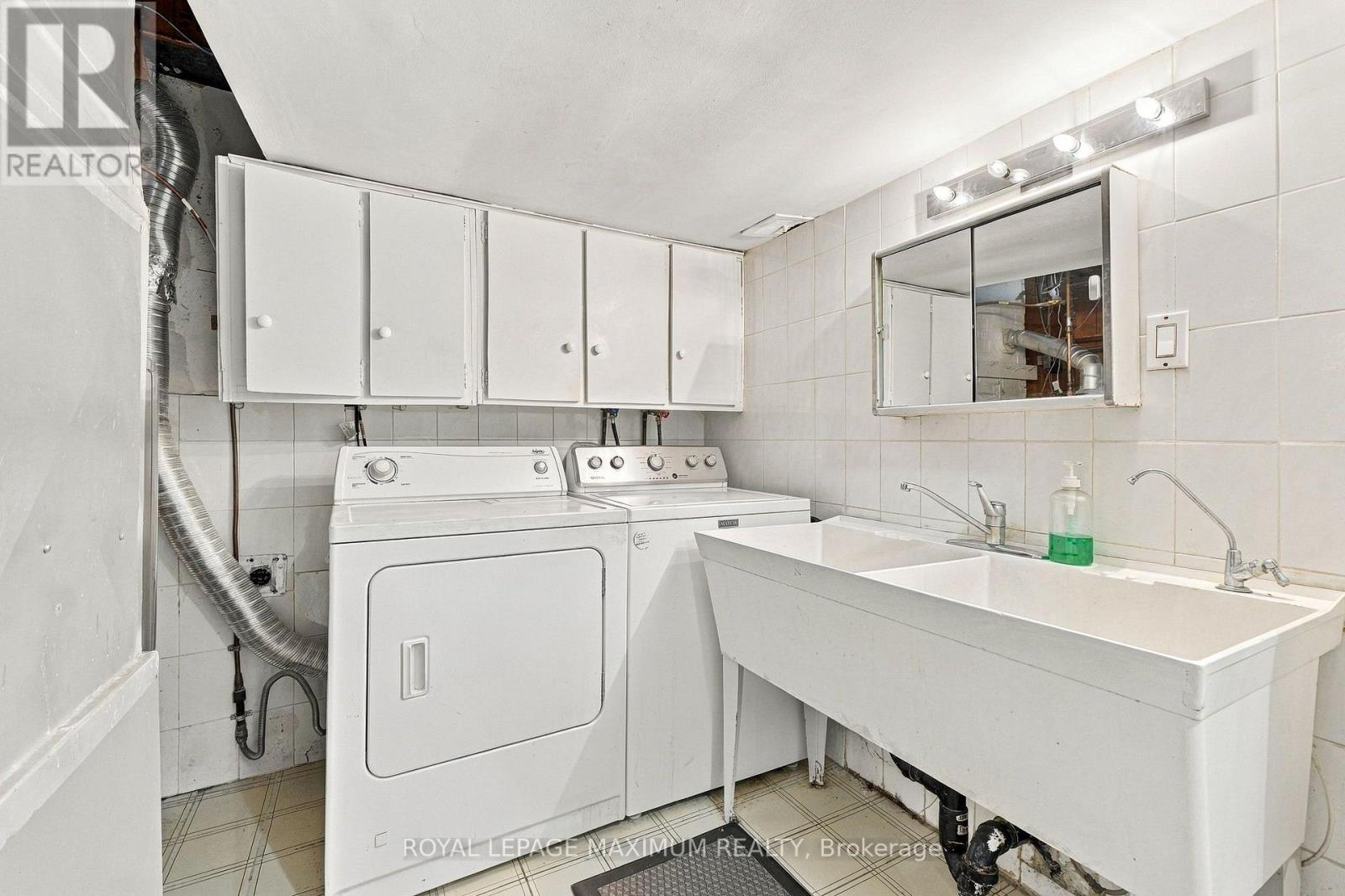 66 SPENVALLEY DRIVE - 35