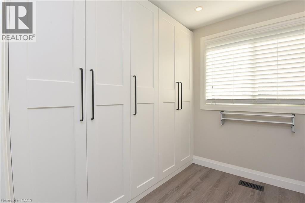 699 Castleguard Crescent — photo 31