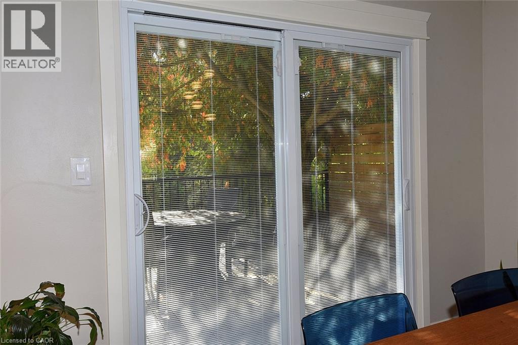 699 Castleguard Crescent — photo 15
