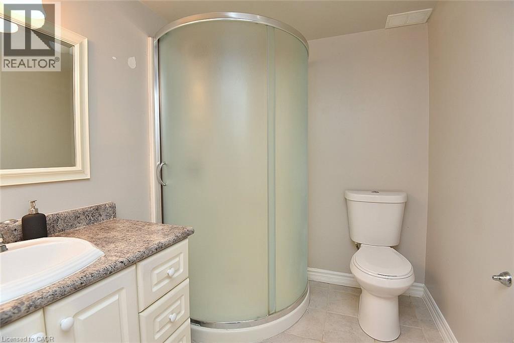 699 Castleguard Crescent — photo 42