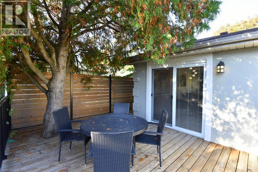 699 Castleguard Crescent — photo 45