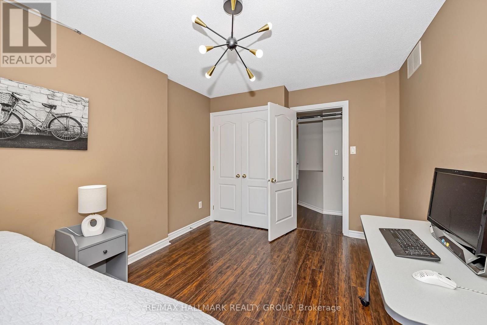 5b Kemp Drive — photo 42