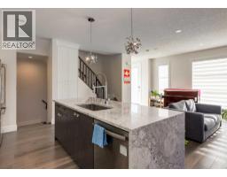 2790 19 Avenue SW - photo 11
