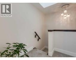2790 19 Avenue SW - photo 18