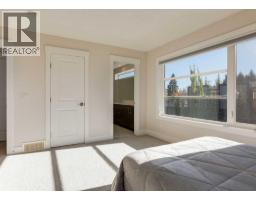 2790 19 Avenue SW - photo 20
