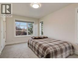 2790 19 Avenue SW - photo 23