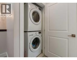 2790 19 Avenue SW - photo 27
