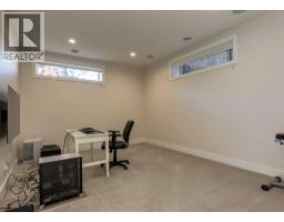 2790 19 Avenue SW - photo 29