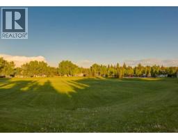 2790 19 Avenue SW - photo 43