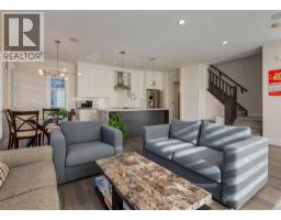 2790 19 Avenue SW - photo 6