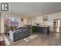 2790 19 Avenue SW - photo 7