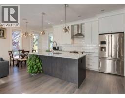 2790 19 Avenue SW - photo 8