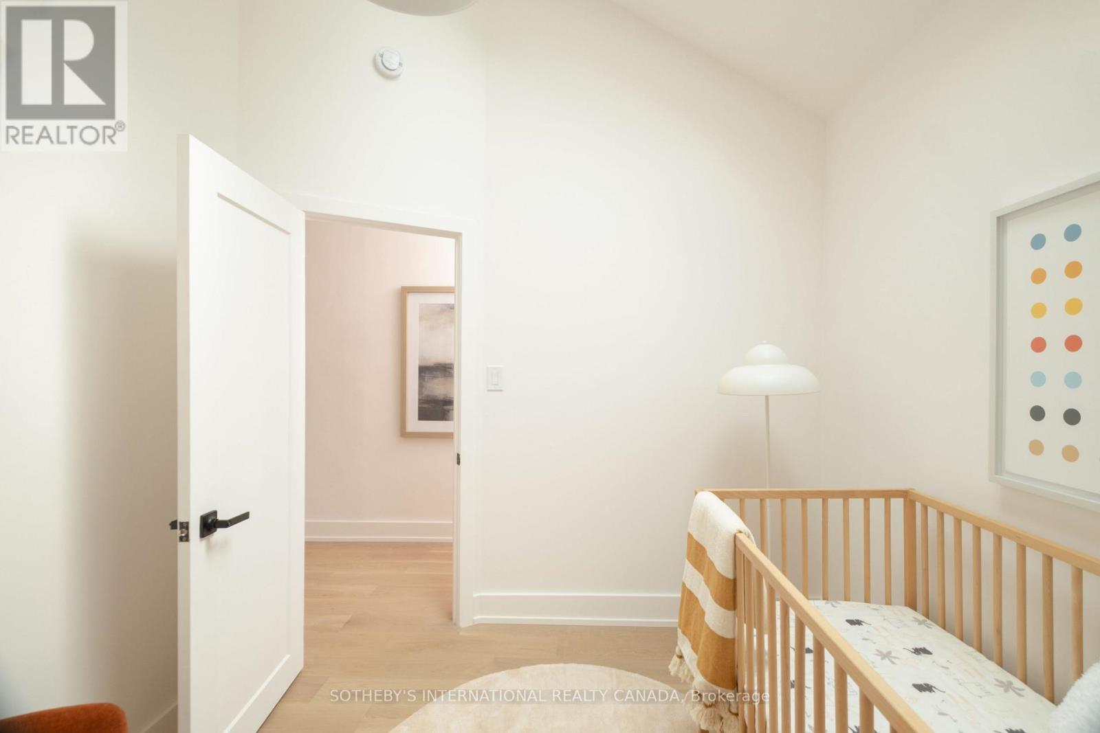 18 THURSTON ROAD - 31