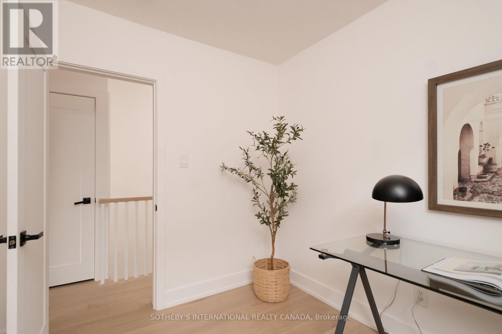 18 Thurston Road — photo 33