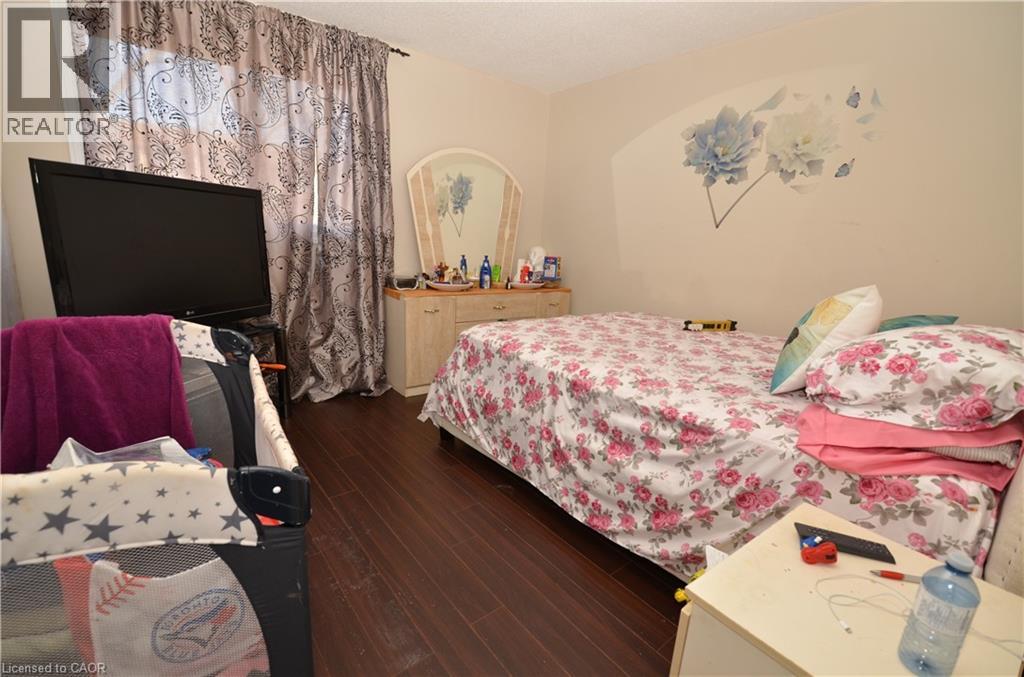 490 Grey Street — photo 13