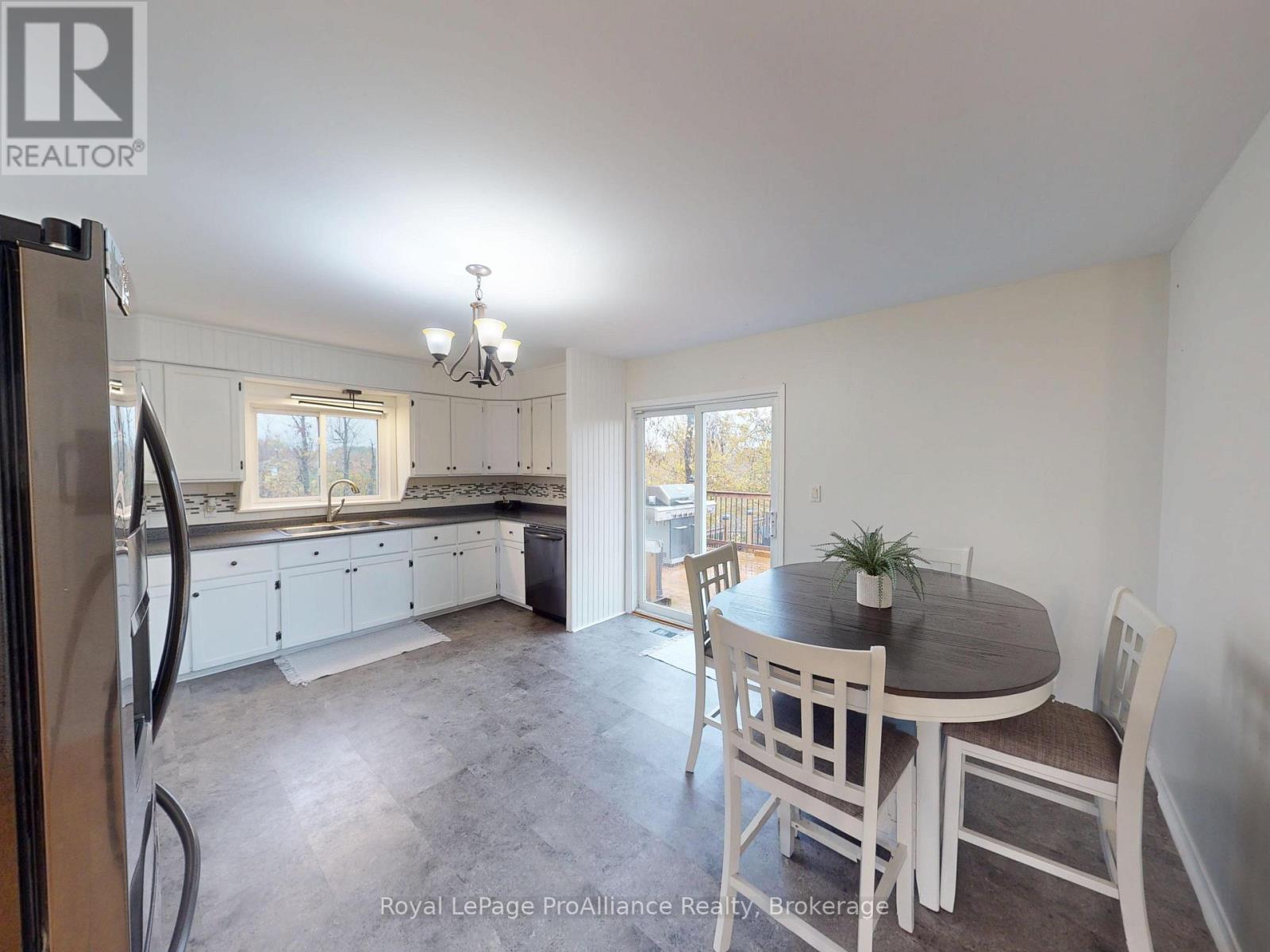 180 SKOOTAMATTA LANE - 6