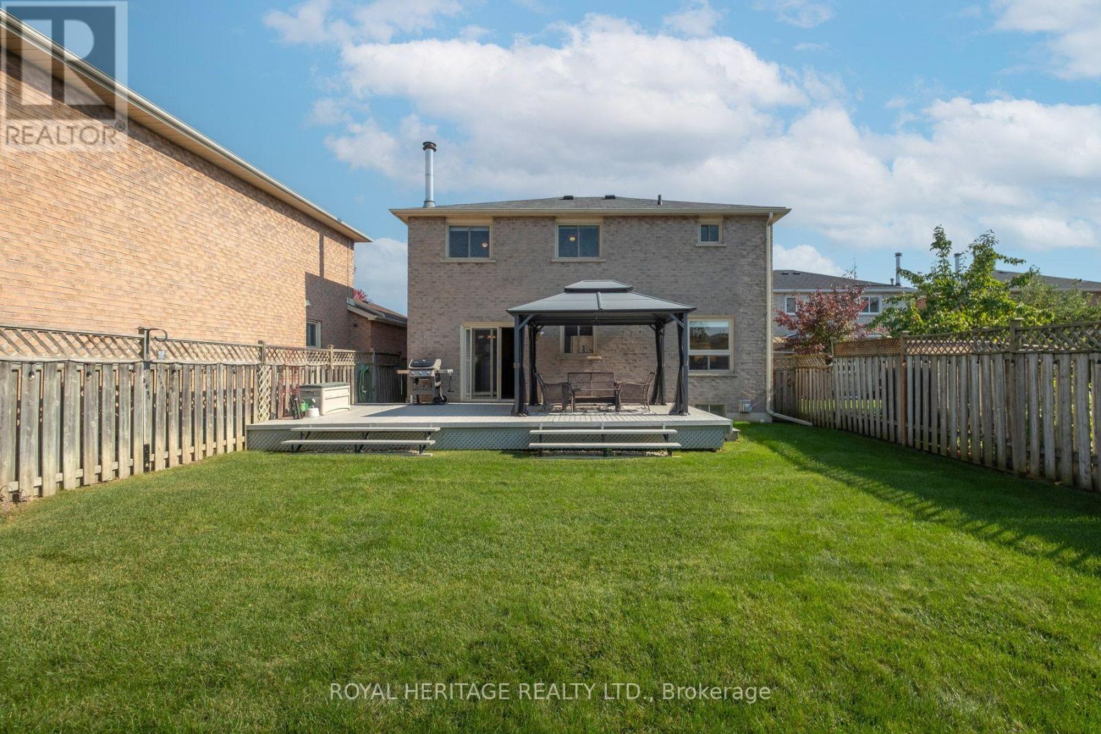 8 DAKIN DRIVE - 41