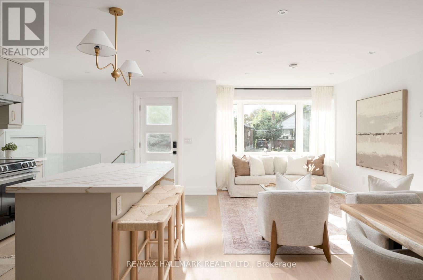 1075 Greenwood Avenue, Toronto, ON photo 17