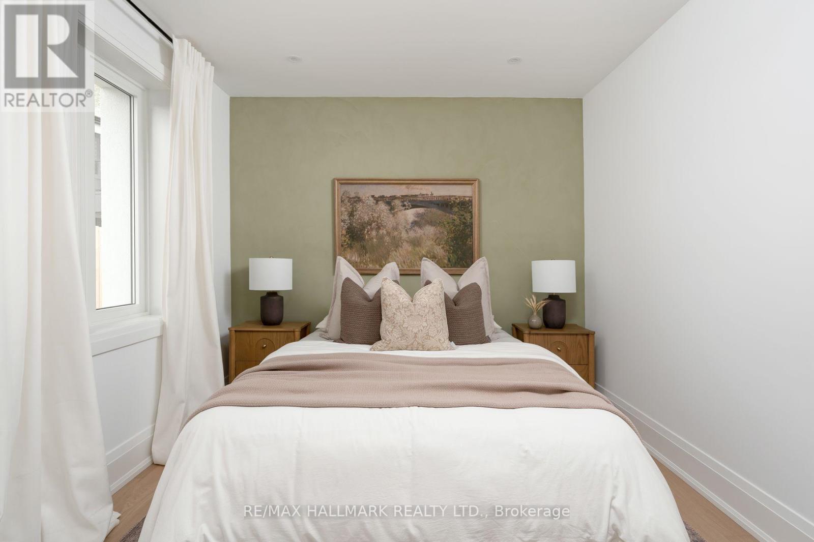 1075 Greenwood Avenue, Toronto, ON photo 21