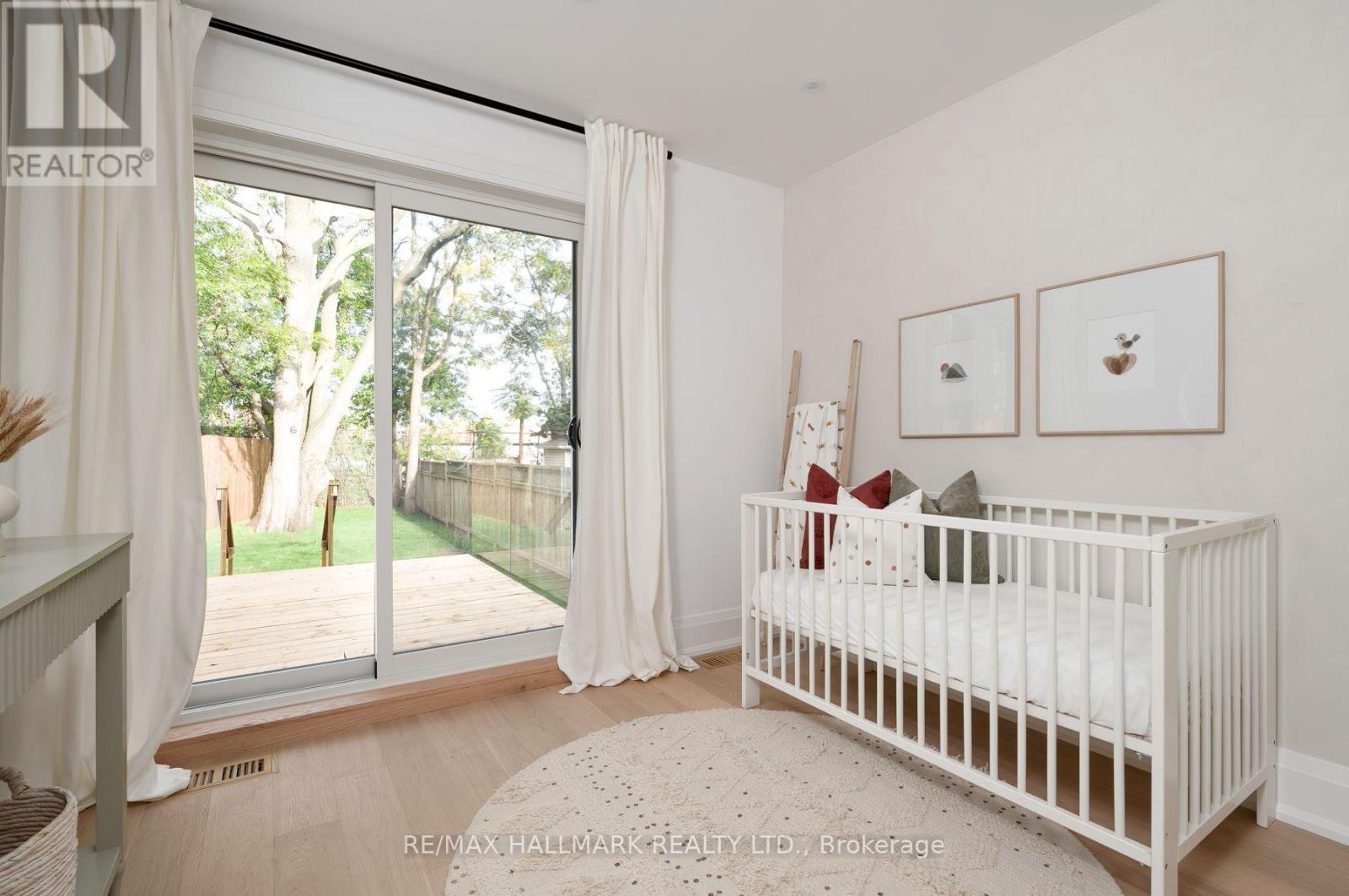 1075 Greenwood Avenue, Toronto, ON photo 24