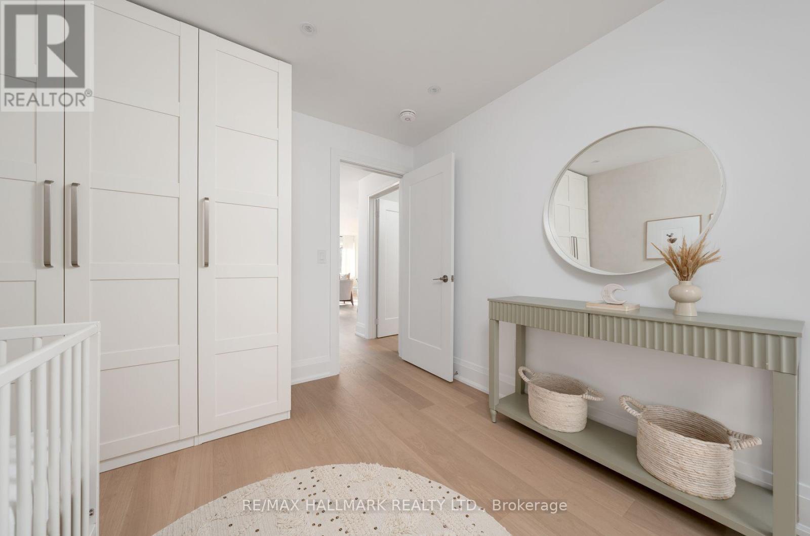 1075 GREENWOOD AVENUE - 25