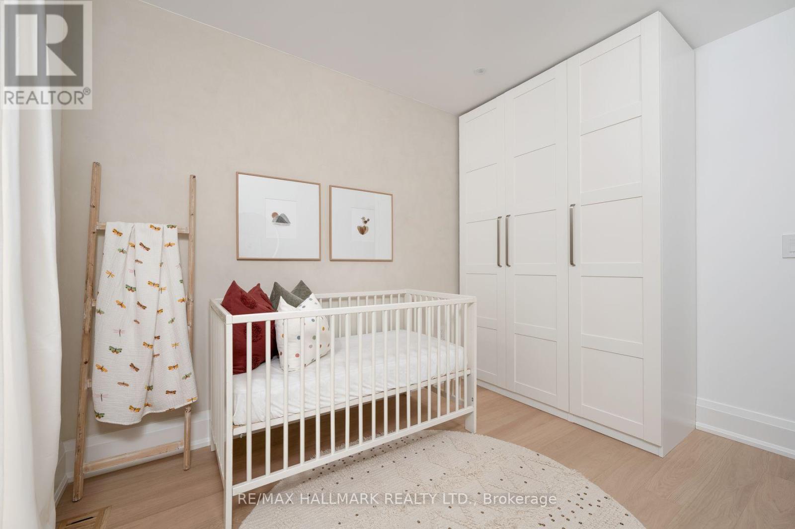 1075 Greenwood Avenue, Toronto, ON photo 26