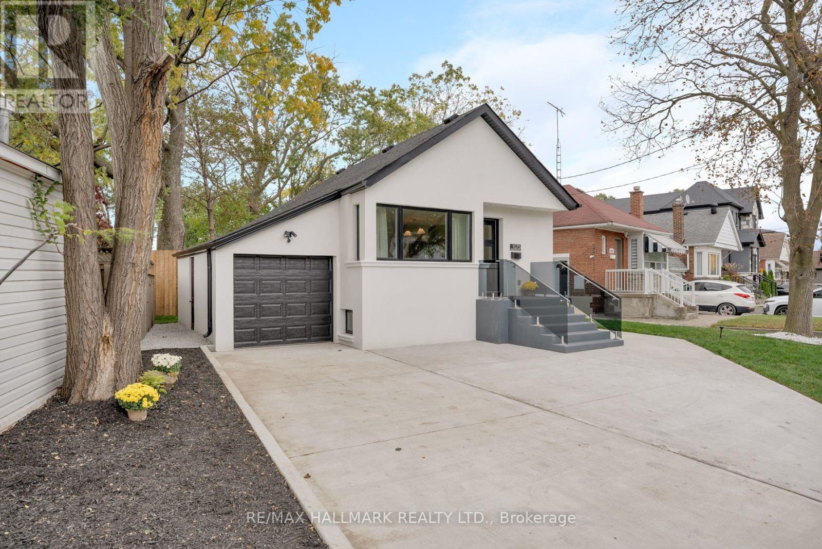 1075 GREENWOOD AVENUE - 3