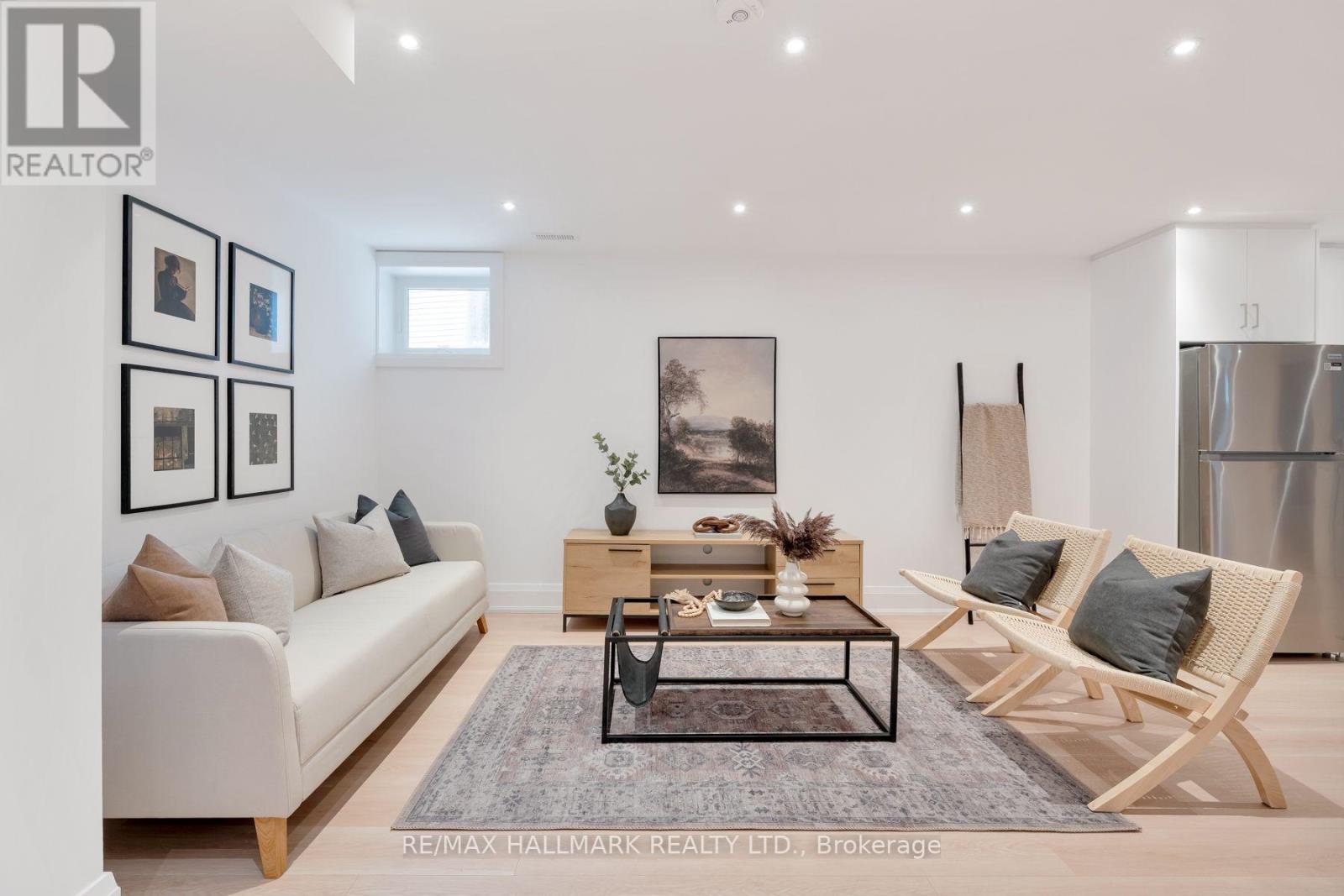 1075 Greenwood Avenue, Toronto, ON photo 32