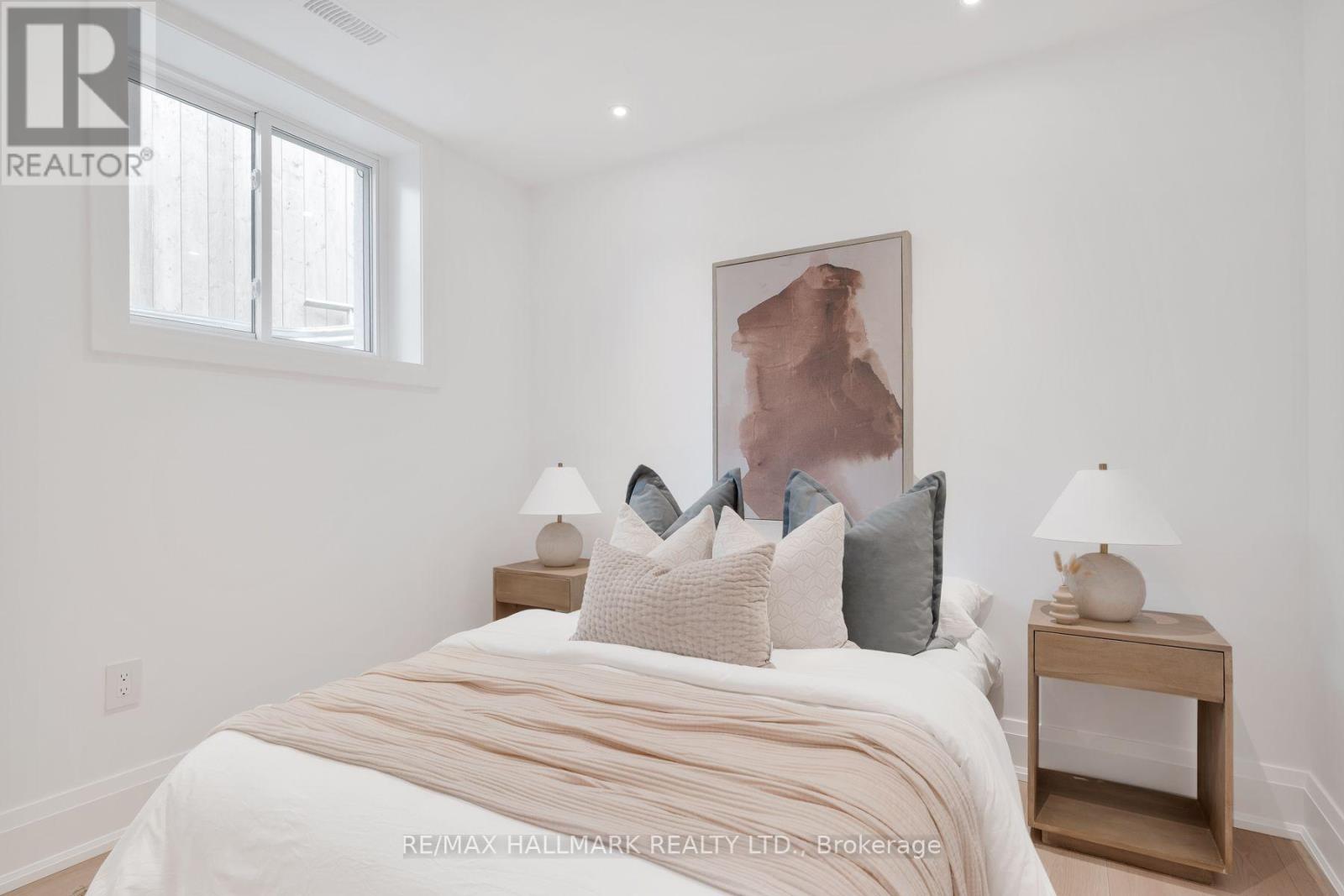 1075 GREENWOOD AVENUE - 35