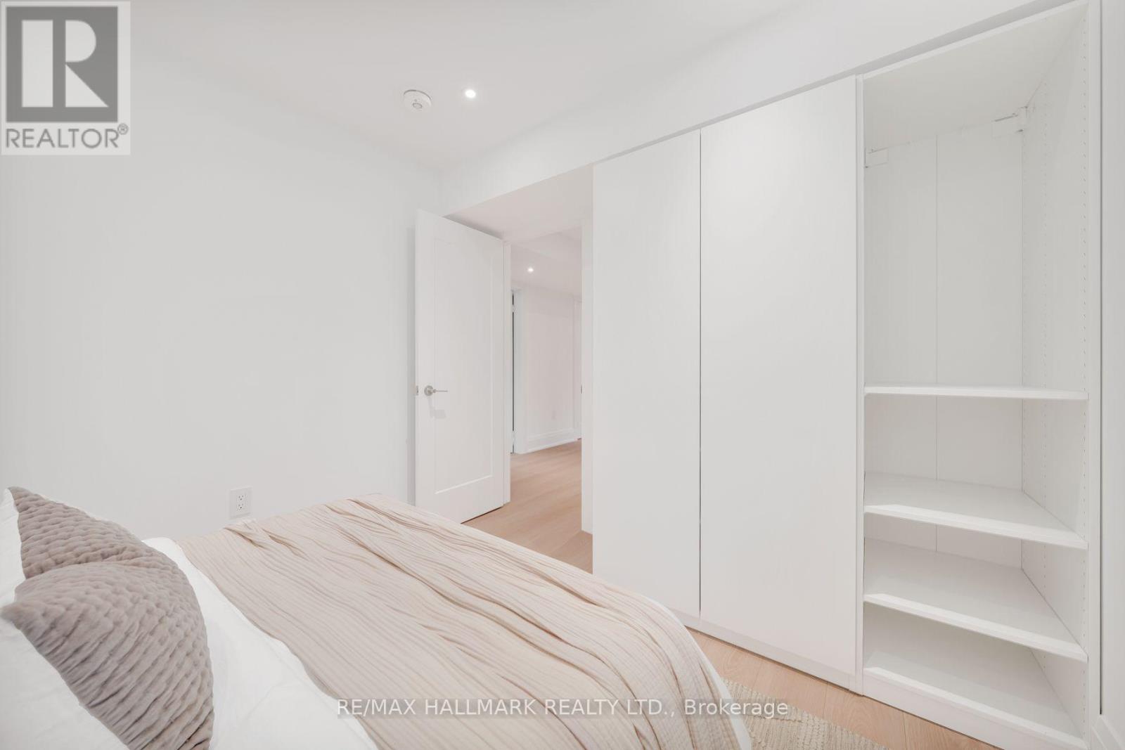 1075 GREENWOOD AVENUE - 36
