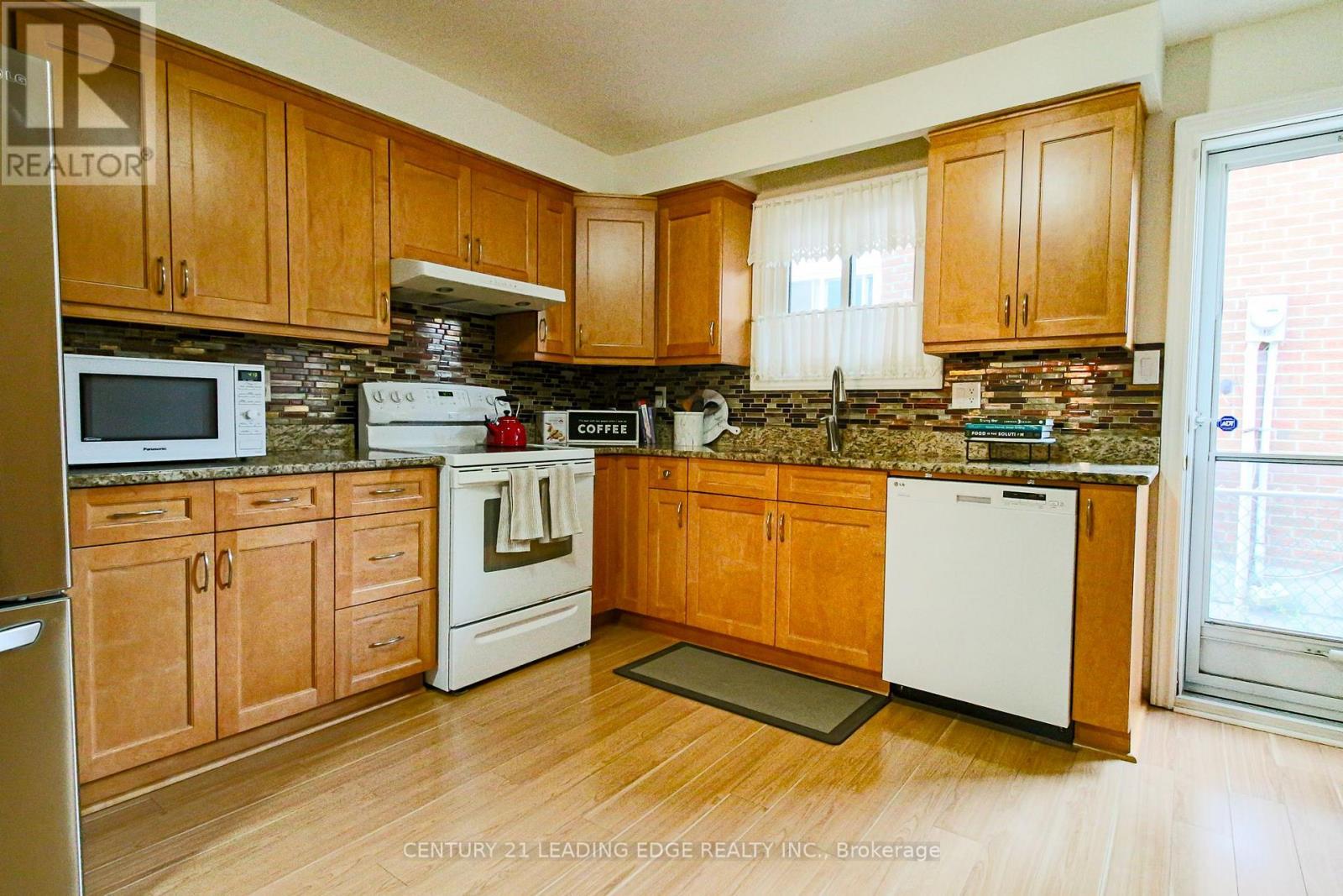 55 Mammoth Hall Trail, Toronto, ON photo 21