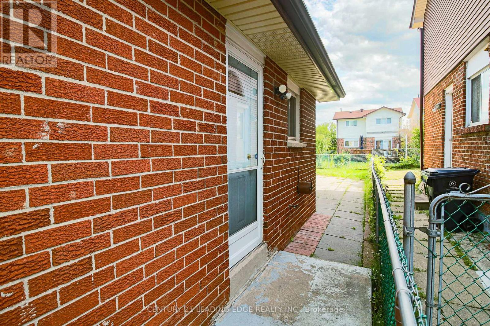 55 Mammoth Hall Trail, Toronto, ON photo 32