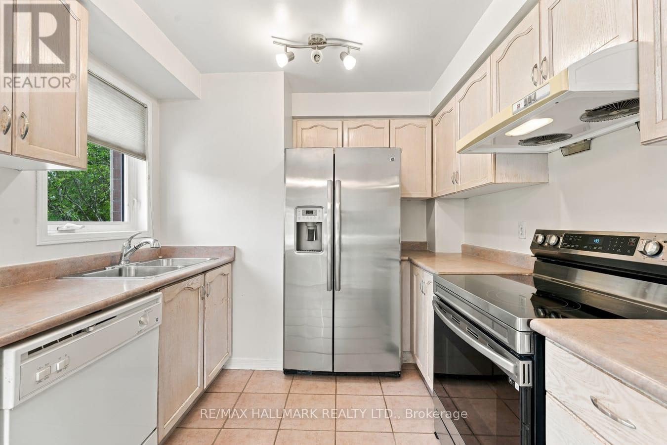 19 Rosebank Drive — photo 8